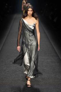 00033-alberta-ferretti-2024-ready-to-wear-credit-gorunway.jpg