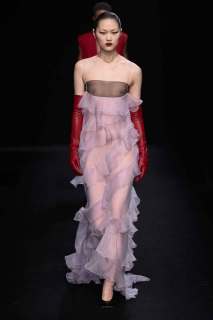 00053-valentino-spring-2023-couture-credit-gorunway