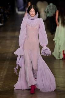 00020-alexander-mcqueen-fall-2025-ready-to-wear-credit-gorunway.jpg