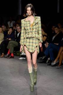 00002-andreas-kronthaler-for-vivienne-westwood-spring-2024-ready-to-wear-credit-gorunway