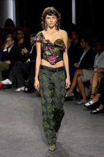 00037-andreas-kronthaler-for-vivienne-westwood-spring-2024-ready-to-wear-credit-gorunway