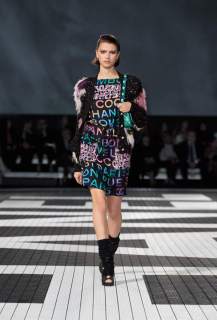 sys-master-content-h26-h3b-10195251691550look-041-cruise-2023-24-chanel-show