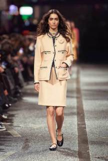 chanel_look-010_2023-24-metiers-dart-collection-LD