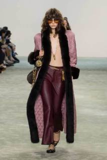 00010-chloe-fall-2025-ready-to-wear-credit-brand.jpg