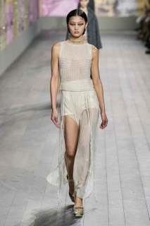 00014-christian-dior-spring-2023-couture-gorunway