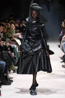 00012-comme-des-garcons-fall-2024-ready-to-wear-credit-gorunway.jpg