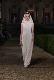 DIOR-CRUISE-26_ROME-©-DIOR_LOOK-44_HC-dimensioni-grandi.png