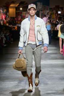 00005-dsquared2-fall-2023-mens-credit-gorunway