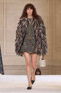 00009-giambattista-valli-2025-ready-to-wear-credit-gorunway.jpg