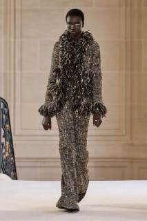 00013-giambattista-valli-2025-ready-to-wear-credit-gorunway.jpg