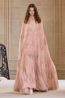 00022-giambattista-valli-2025-ready-to-wear-credit-gorunway.jpg