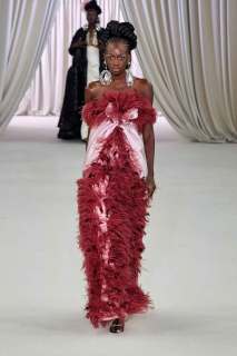 00016-giambattista-valli-spring-2023-couture-credit-gorunway