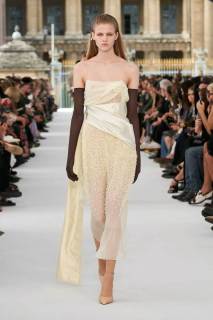 00010-givenchy-spring-2024-ready-to-wear-credit-gorunway