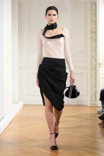 00004-givenchy-fall-2024-ready-to-wear-credit-brand.jpg