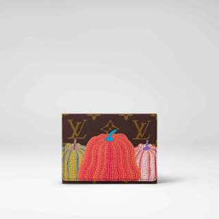 Louis-Vuitton-x-Yayoi-Kusama-Card-Holder-in-Monogram-canvas-with-Pumpkins-print