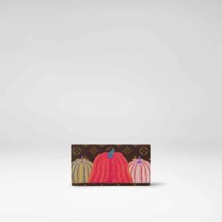 Louis-Vuitton-x-Yayoi-Kusama-Sarah-wallet-in-Monogram-canvas-with-Pumpkins-print