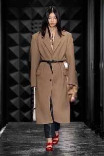 00014-louis-vuitton-fall-2023-ready-to-wear-credit-gorunway