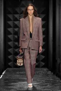 00017-louis-vuitton-fall-2023-ready-to-wear-credit-gorunway