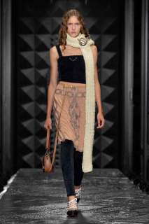 00027-louis-vuitton-fall-2023-ready-to-wear-credit-gorunway