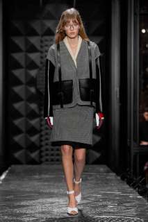 00030-louis-vuitton-fall-2023-ready-to-wear-credit-gorunway
