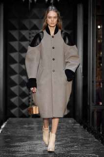 00038-louis-vuitton-fall-2023-ready-to-wear-credit-gorunway