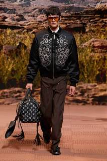 00030-louis-vuitton-fall-2024-menswear-credit-gorunway