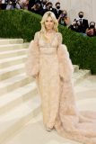 Sienna-Miller-in-Gucci_MET-2021