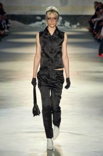 00036-no21-spring-2024-ready-to-wear-credit-gorunway