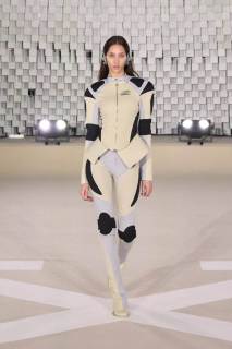 00008-off-white-fall-2025-ready-to-wear-credit-gorunway.jpg