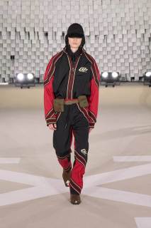 00010-off-white-fall-2025-ready-to-wear-credit-gorunway.jpg