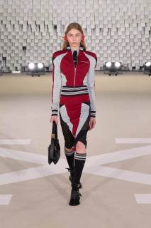 00014-off-white-fall-2025-ready-to-wear-credit-gorunway.jpg