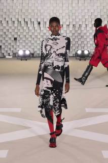 00018-off-white-fall-2025-ready-to-wear-credit-gorunway.jpg
