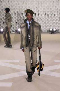 00028-off-white-fall-2025-ready-to-wear-credit-gorunway.jpg