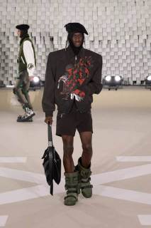 00035-off-white-fall-2025-ready-to-wear-credit-gorunway.jpg