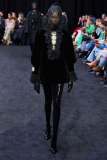 00011-richard-quinn-spring-2023-ready-to-wear-credit-gorunway
