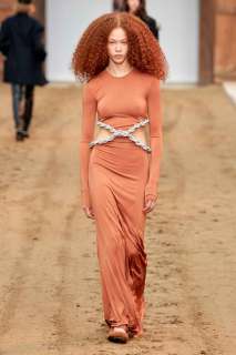 00049-stella-mccartney-fall-2023-ready-to-wear-credit-gorunway