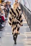 00001-stella-mccartney-fall-2022-ready-to-wear-paris-credit-gorunway