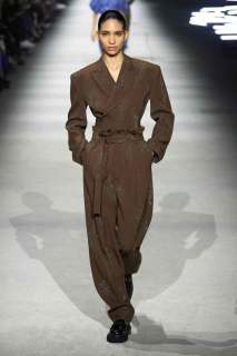 00027-tods-fall-2023-ready-to-wear-credit-gorunway