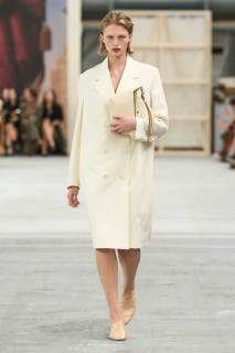 00006-tods-spring-2024-ready-to-wear-credit-gorunway