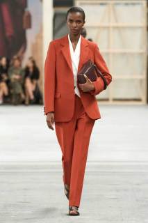 00018-tods-spring-2024-ready-to-wear-credit-gorunway