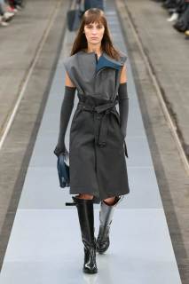 00025-tods-fall-2024-ready-to-wear-credit-gorunway.jpg