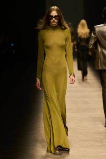 00014-tom-ford-spring-2024-ready-to-wear-credit-gorunway