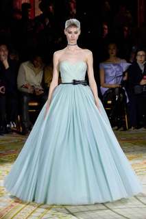 00010-viktor-and-rolf-couture-spring-2023-gorunway-brand