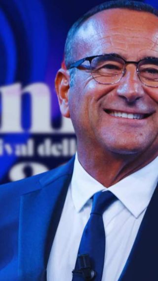 Carlo Conti ha svelato i 30 Big che saliranno sul palco dell’Ariston dal 11 al 15 febbraio, dando vita a una delle edizioni più attese e discusse degli ultimi anni. Tra grandi nomi come Giorgia, Massimo Ranieri ed Elodie, e artisti più provocatori come Achille Lauro, Fedez e Tony Effe, il cast promette di raccontare la varietà della musica italiana, mescolando tradizione e innovazione.
Ma non mancano polemiche e delusioni: dall’esclusione di Al Bano a quella di Shade e Sfera Ebbasta, fino al curioso caso dei Jalisse, alla loro 28ª candidatura rifiutata, che hanno reagito con la consueta ironia. A far discutere è anche la presenza di alcuni rapper, che ha sollevato critiche da parte del Codacons per i testi considerati troppo controversi. 🎤 
E voi, cosa ne pensate? 
Scoprilo con la rubrica di attualità “Wassup” di Gilt Magazine!🗒️
👉🏻Per saperne di più, vai al link in Bio!
#Sanremo2025 #FestivalDiSanremo #MusicaItaliana #CarloConti #BigInGara #Polemiche #Wassup #Gilt #GiltMagazine